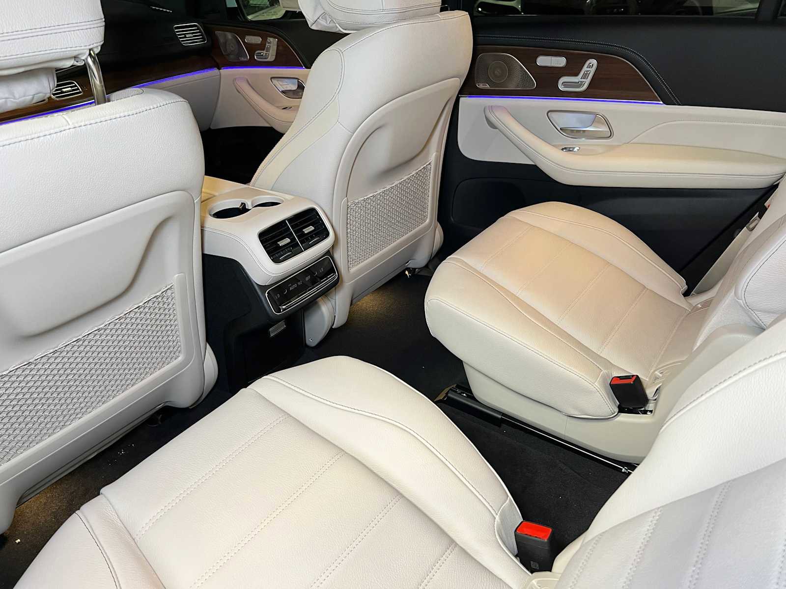 New 2025 Mercedes-Benz GLS 580 4MATIC image 18