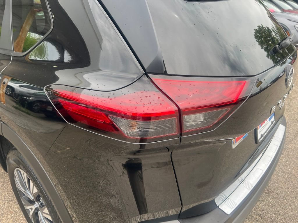 Certified 2023 Nissan Rogue SV AWD/4WD image 34