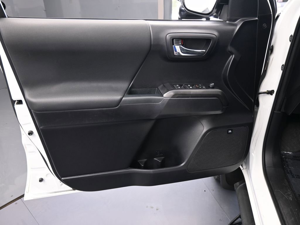 Used 2021 Toyota Tacoma SR5 image 13