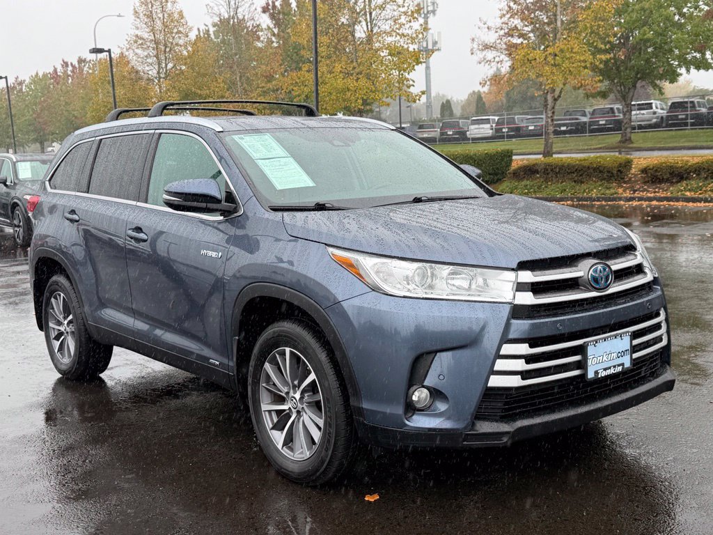 Used 2019 Toyota Highlander XLE AWD/4WD image 2