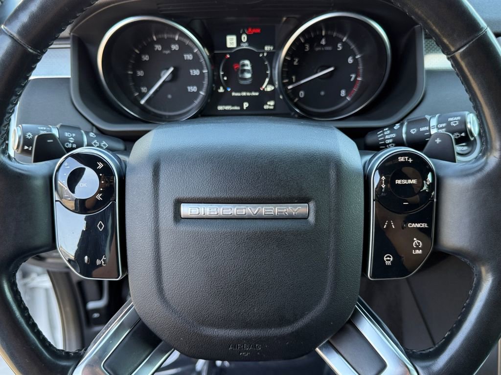 Used 2020 Land Rover Discovery Landmark image 21