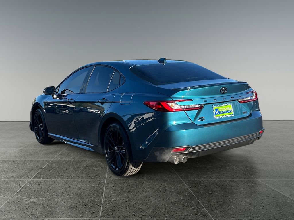 Used 2025 Toyota Camry SE w/ Convenience Package image 5