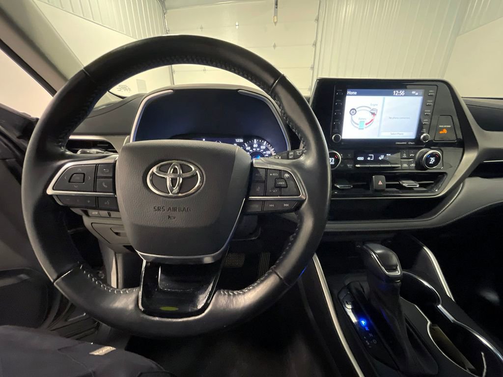 Used 2021 Toyota Highlander XLE image 39