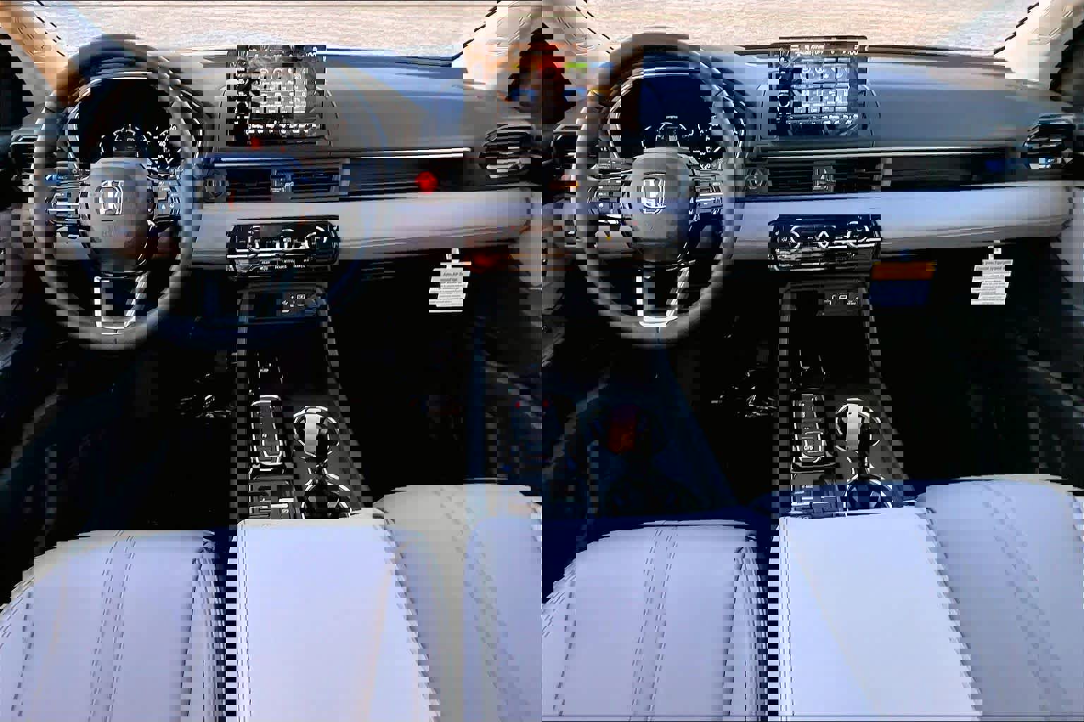 New 2025 Honda Pilot Touring image 5