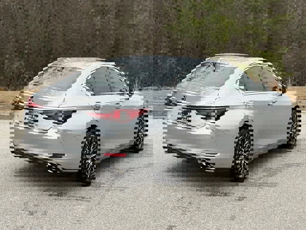 Used 2022 Lexus ES 350 w/ Premium Package image 13