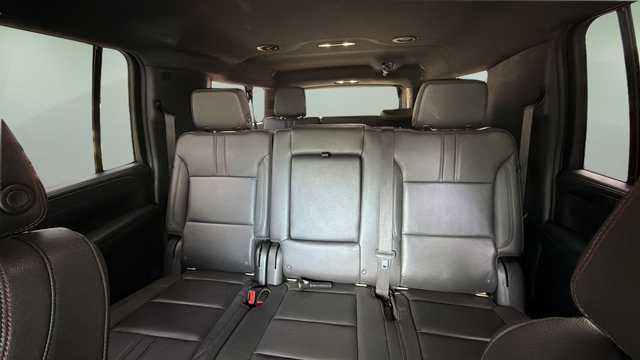 Used 2021 Chevrolet Suburban RST AWD/4WD image 12