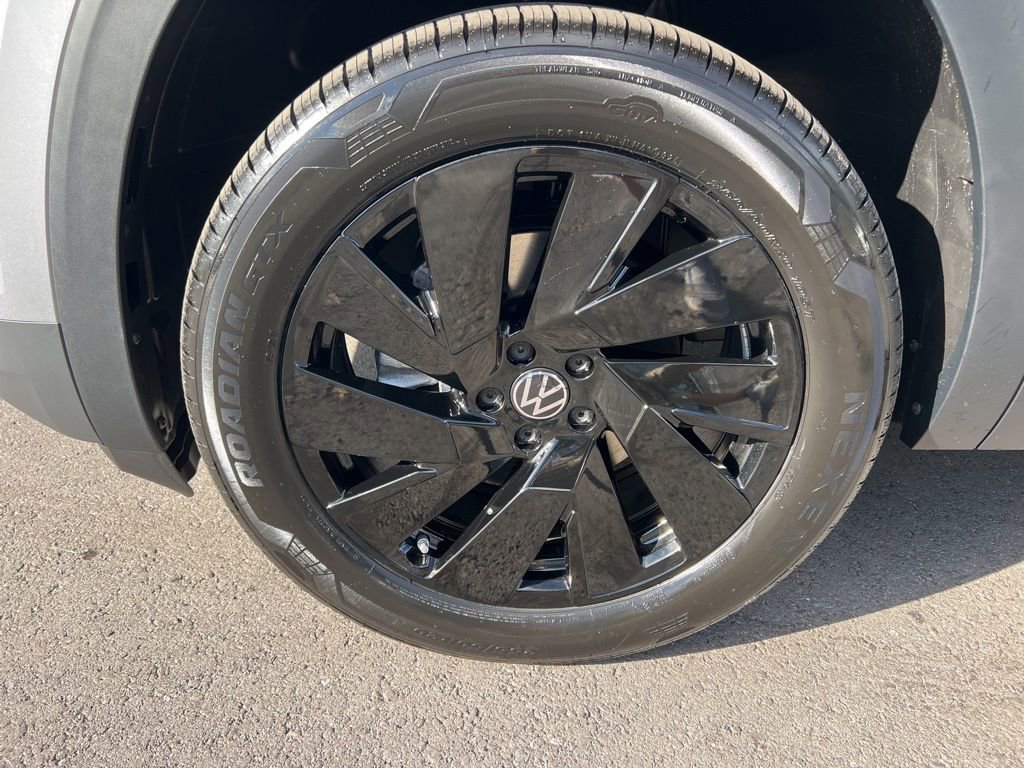 New 2026 Volkswagen Atlas SE image 7