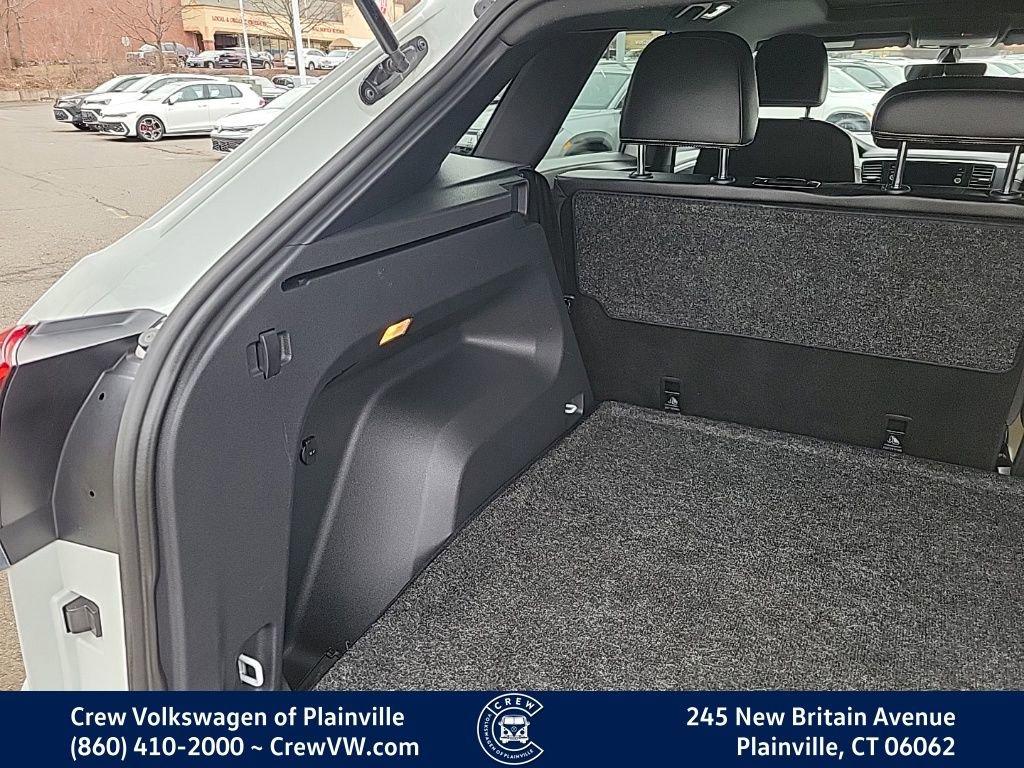 Certified 2022 Volkswagen Atlas Cross Sport SE w/ Panoramic Sunroof Package image 51