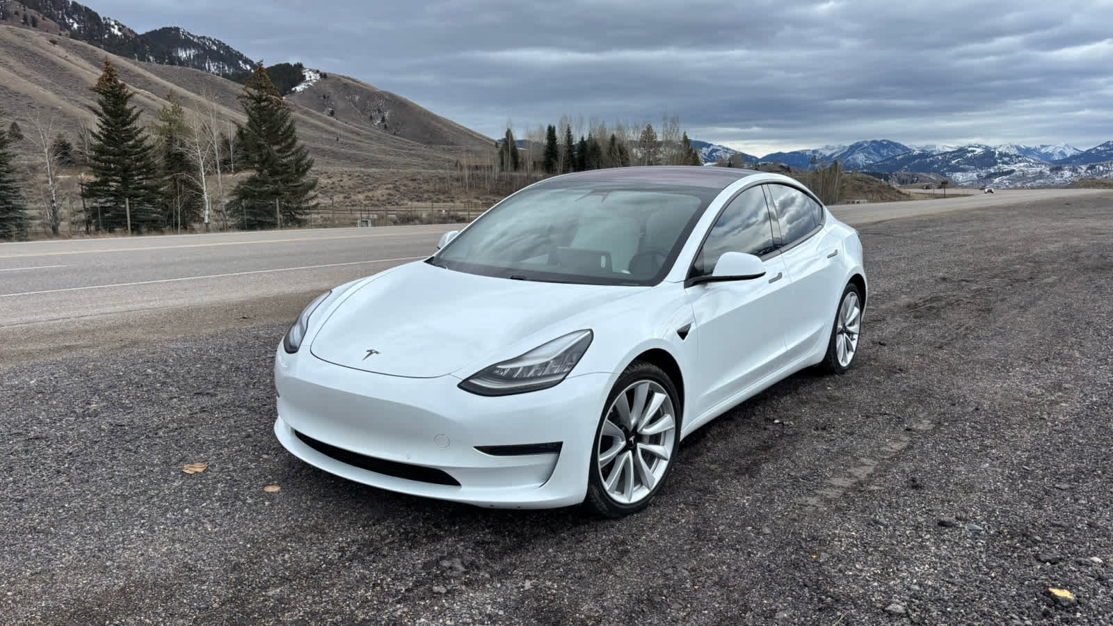 Used 2018 Tesla Model 3 Long Range image 2