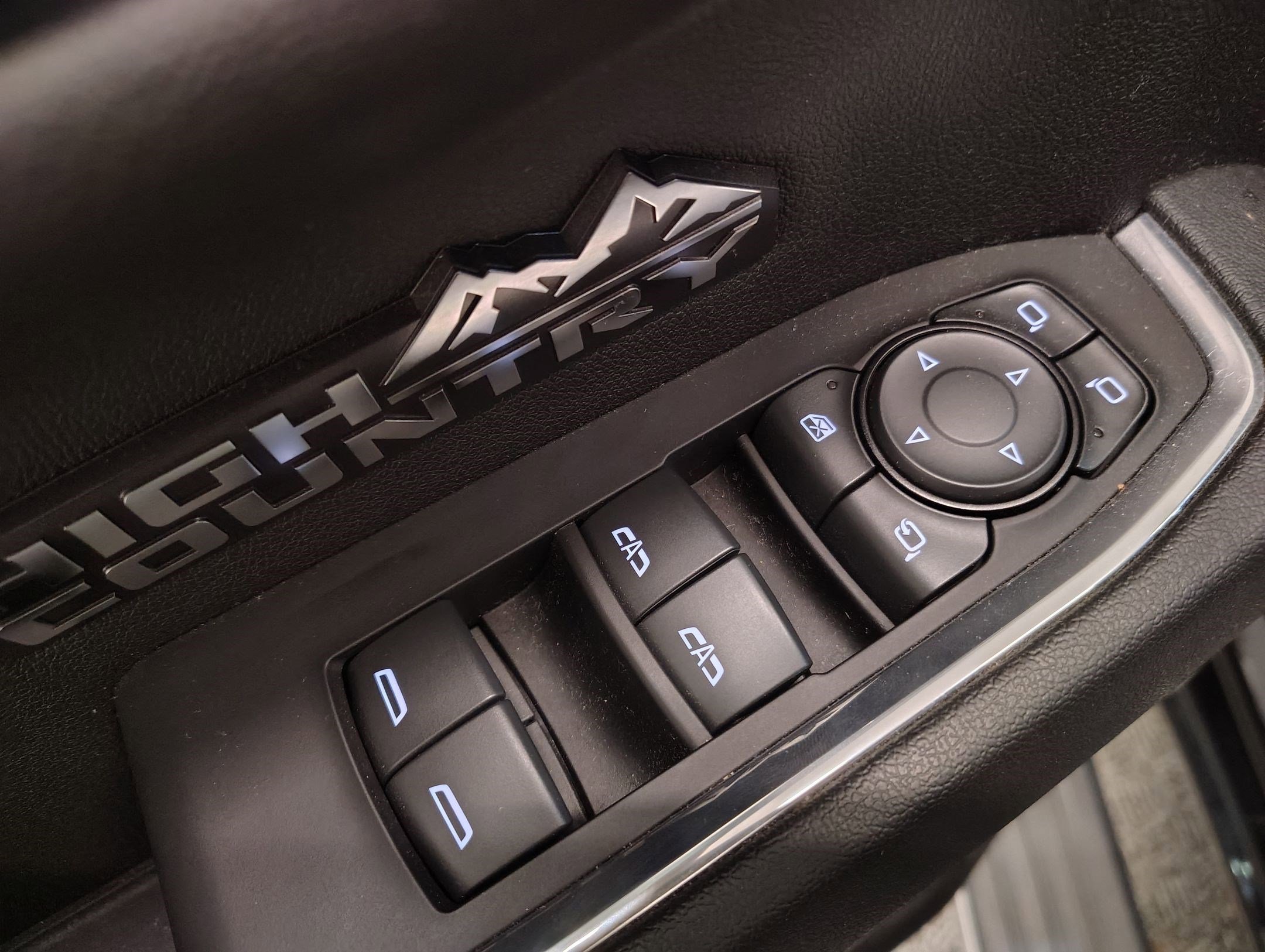 Used 2023 Chevrolet Silverado 1500 High Country w/ High Country Premium Package image 12