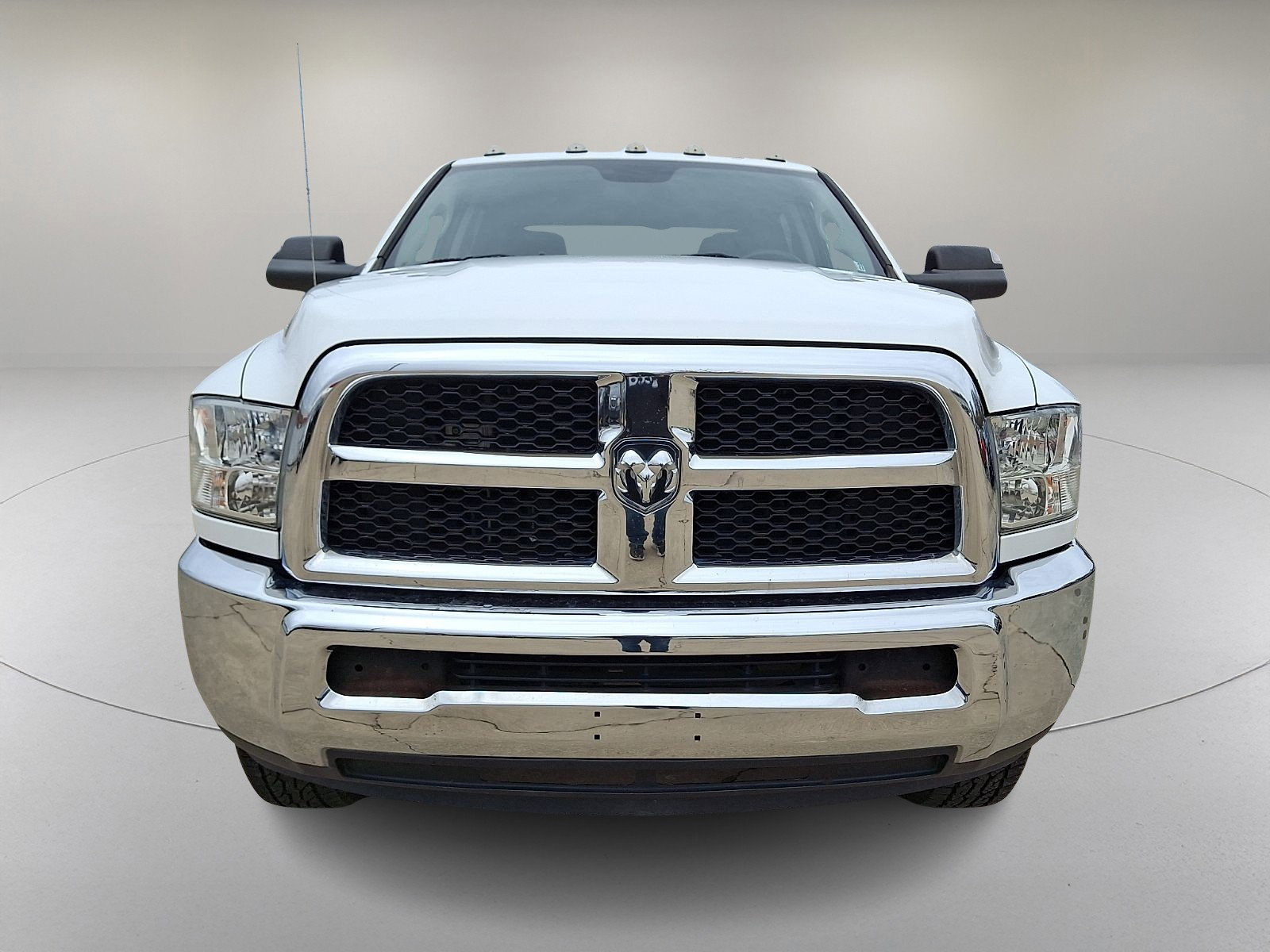 Used 2018 RAM 2500 Tradesman w/ Chrome Appearance Group image 3
