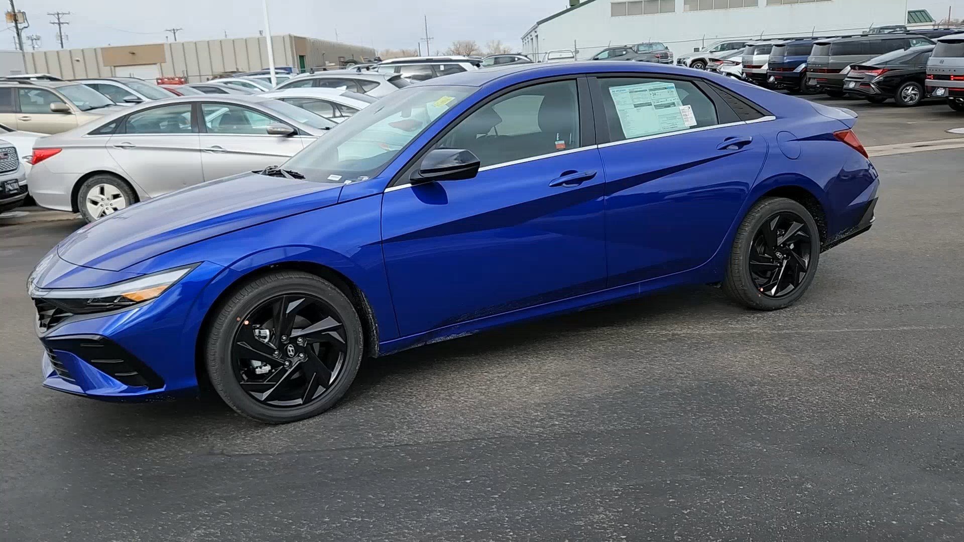 New 2026 Hyundai Elantra SEL Sport Premium image 2