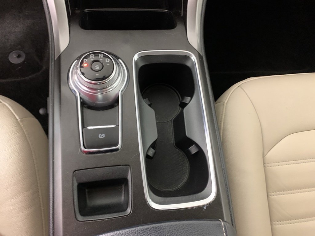 Used 2017 Ford Fusion SE w/ Fusion SE Technology Package image 26