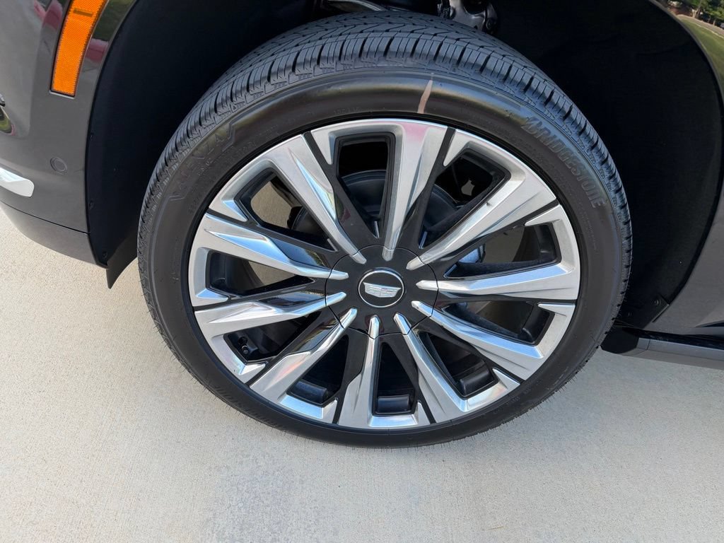 New 2026 Cadillac Escalade Luxury w/ Touring Package AWD/4WD image 11