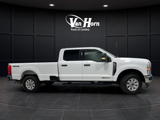 Used 2024 Ford F250 XLT AWD/4WD image 2