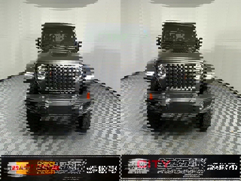 Used 2021 Jeep Gladiator Mojave video 2