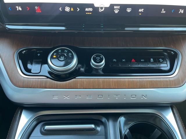 Used 2025 Ford Expedition King Ranch image 27