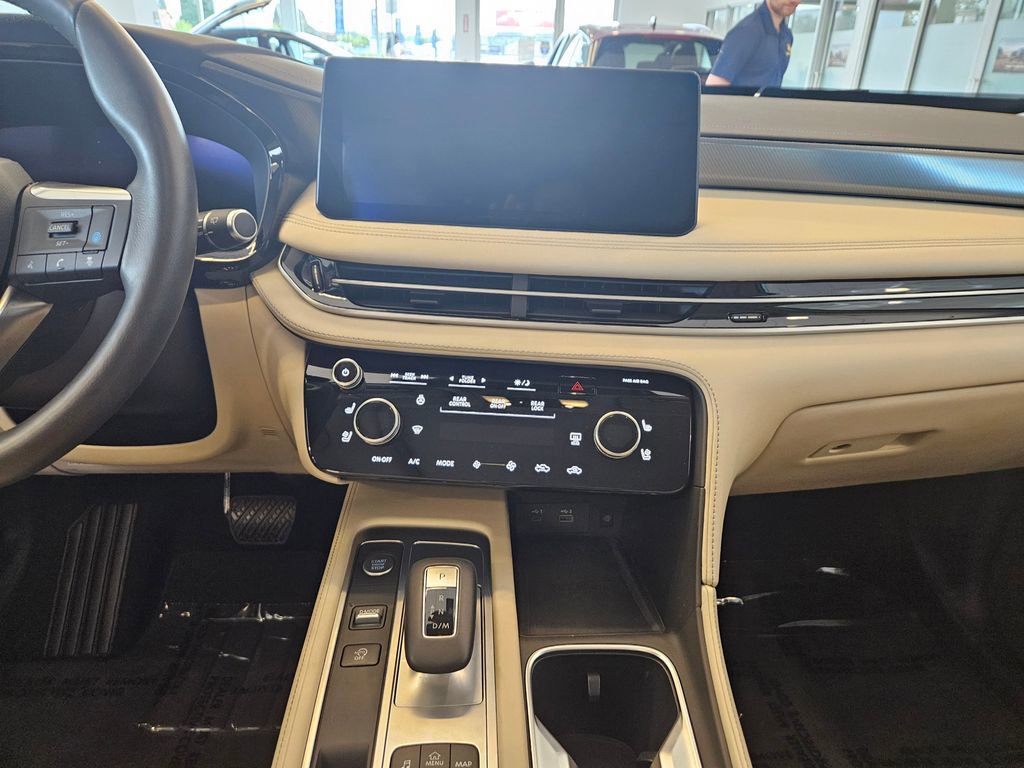 Used 2023 INFINITI QX60 Luxe w/ Cargo Package AWD/4WD image 18