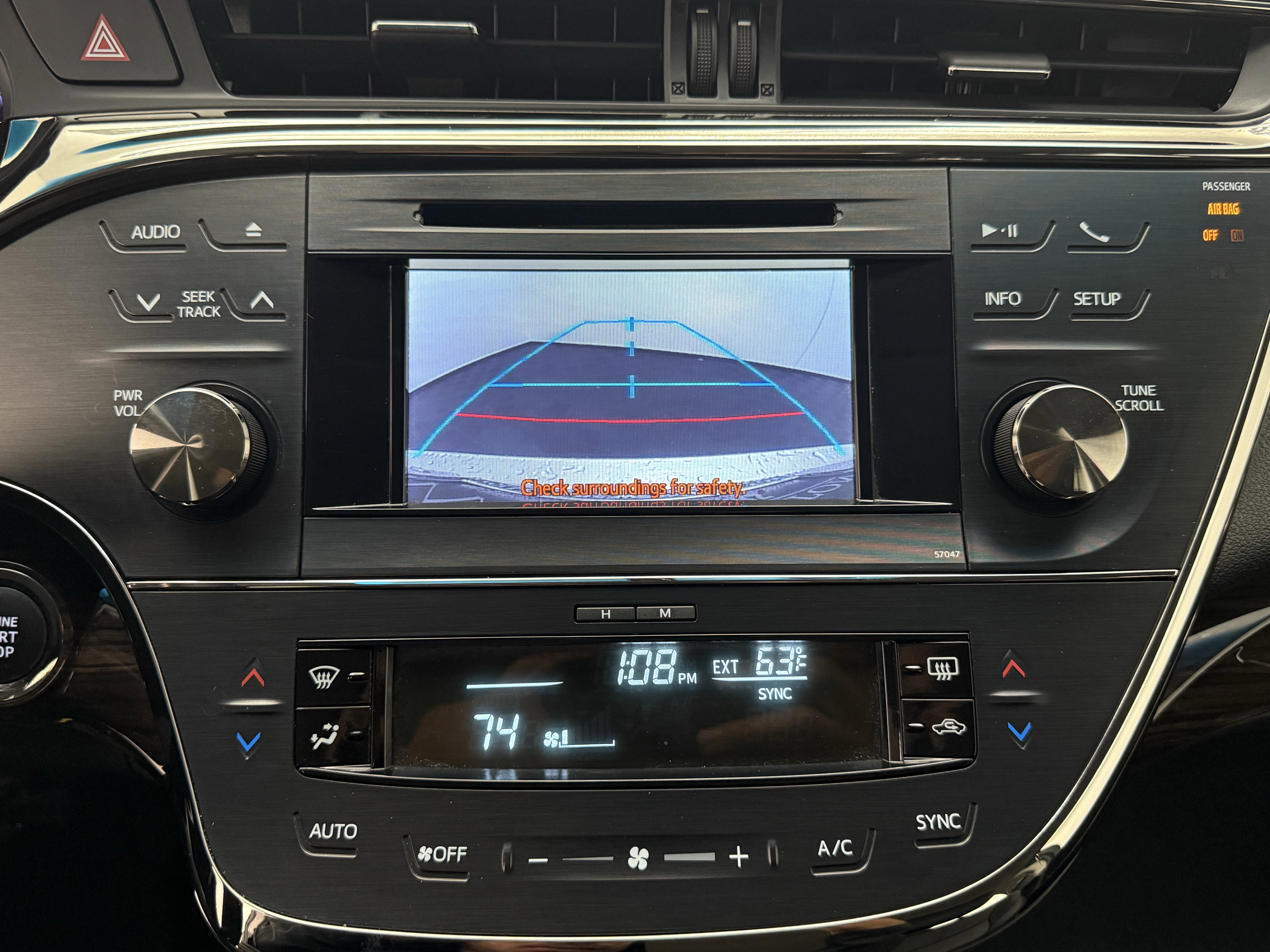 Used 2014 Toyota Avalon XLE image 19