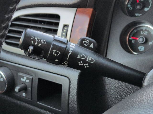 Used 2013 Chevrolet Suburban LTZ RWD image 17