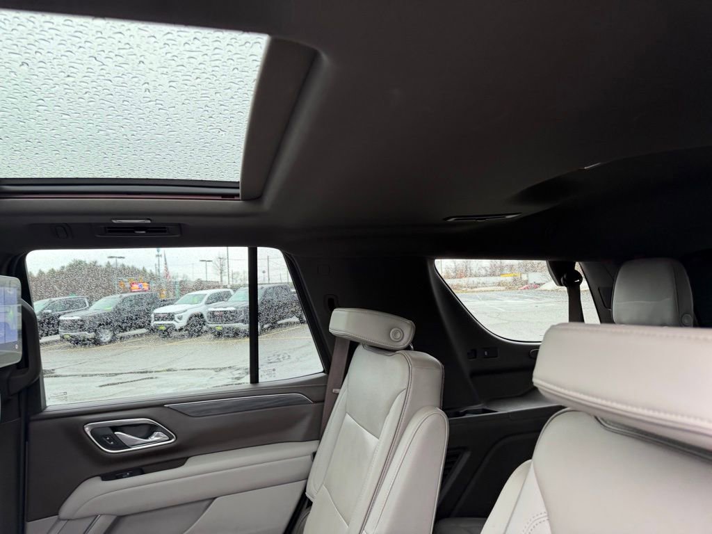 Certified 2021 GMC Yukon SLT w/ SLT Luxury Plus Package image 13