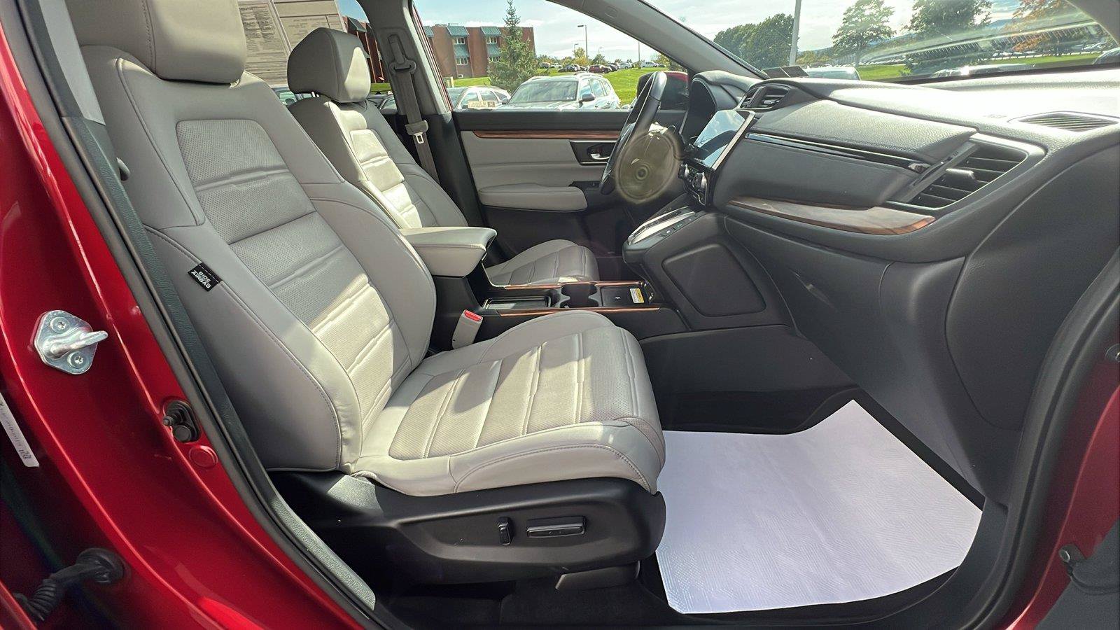 Used 2022 Honda CR-V Touring image 13