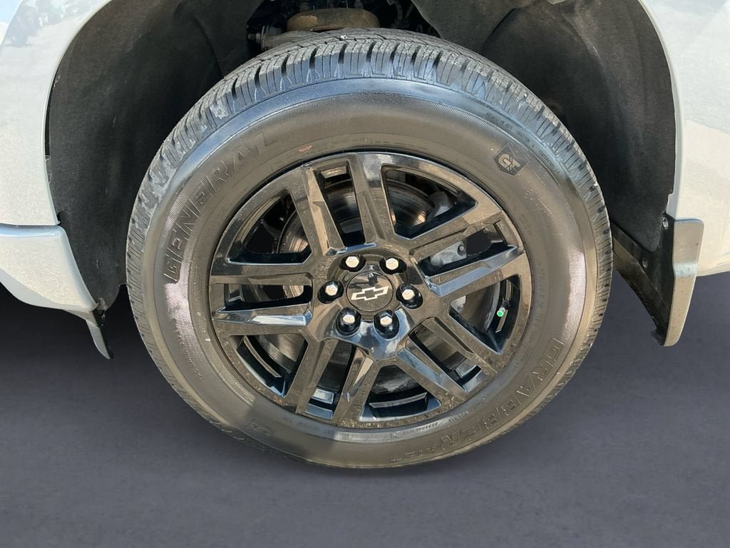 Used 2024 Chevrolet Silverado 1500 Custom AWD/4WD image 9