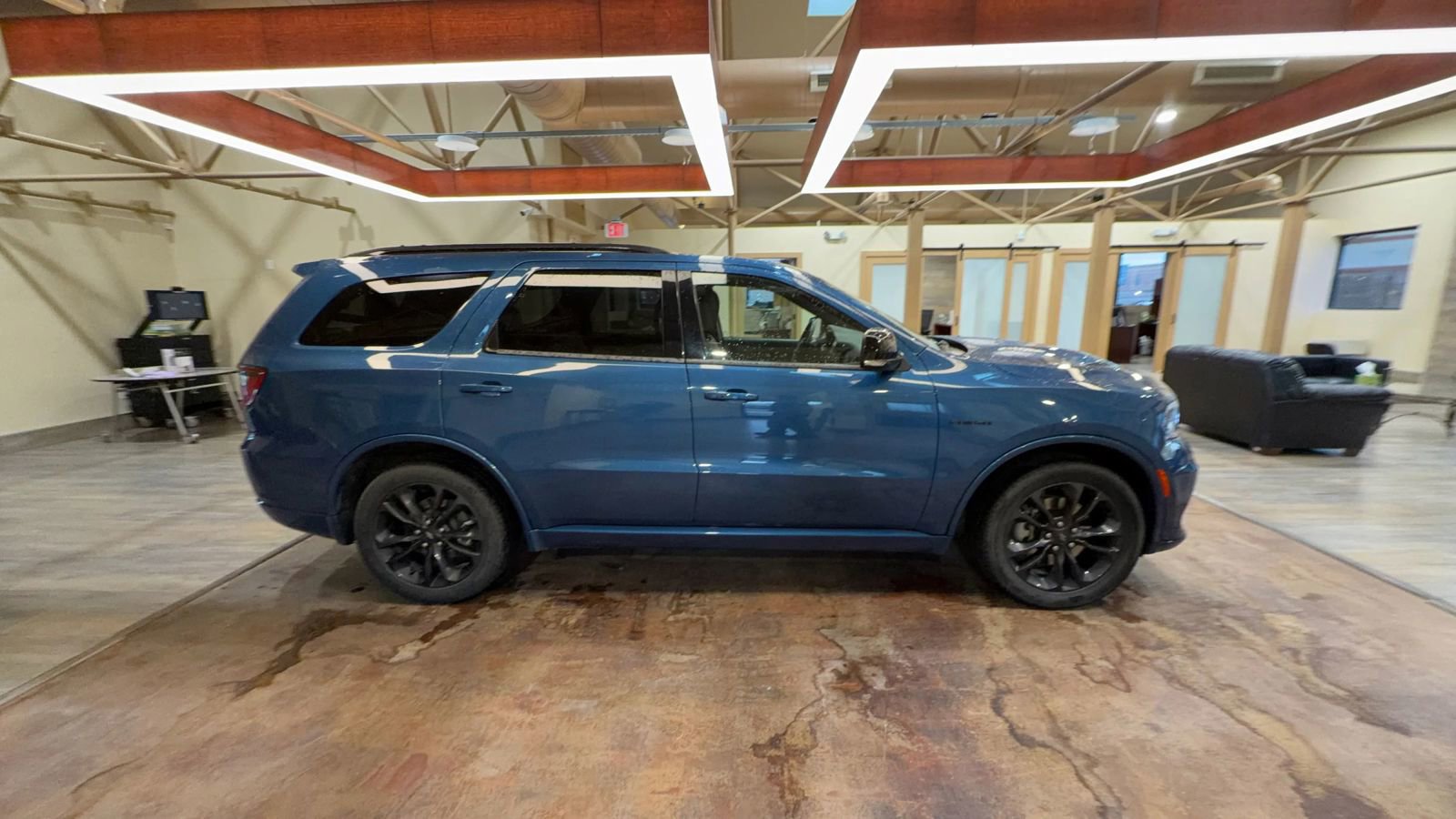 Used 2023 Dodge Durango R/T w/ Blacktop Package image 2