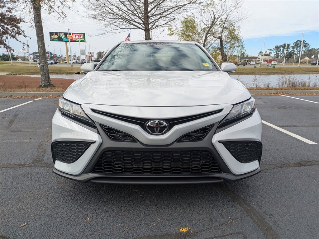 Used 2024 Toyota Camry SE image 10