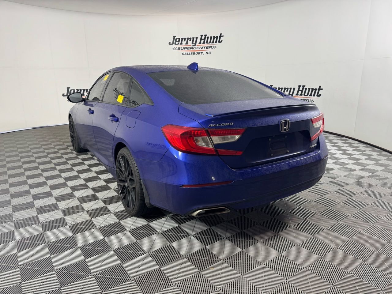 Used 2018 Honda Accord Sport image 9