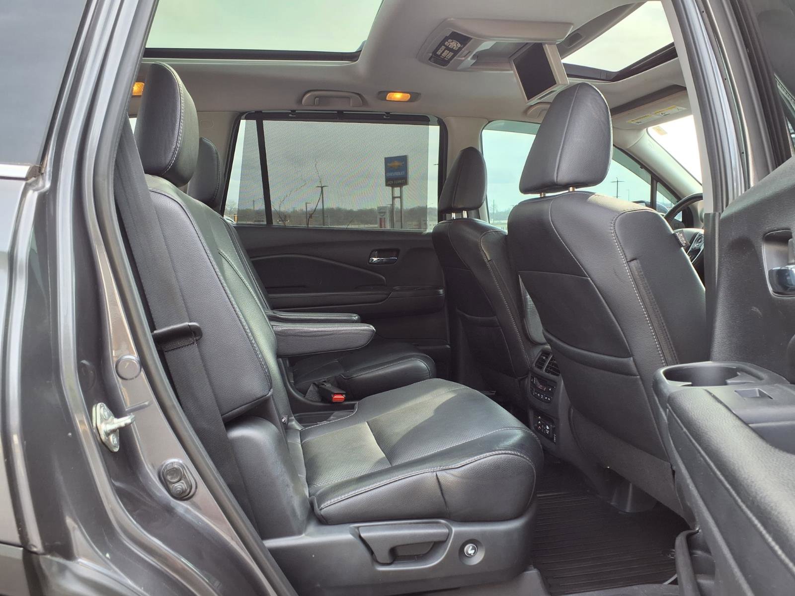 Used 2017 Honda Pilot Elite image 31