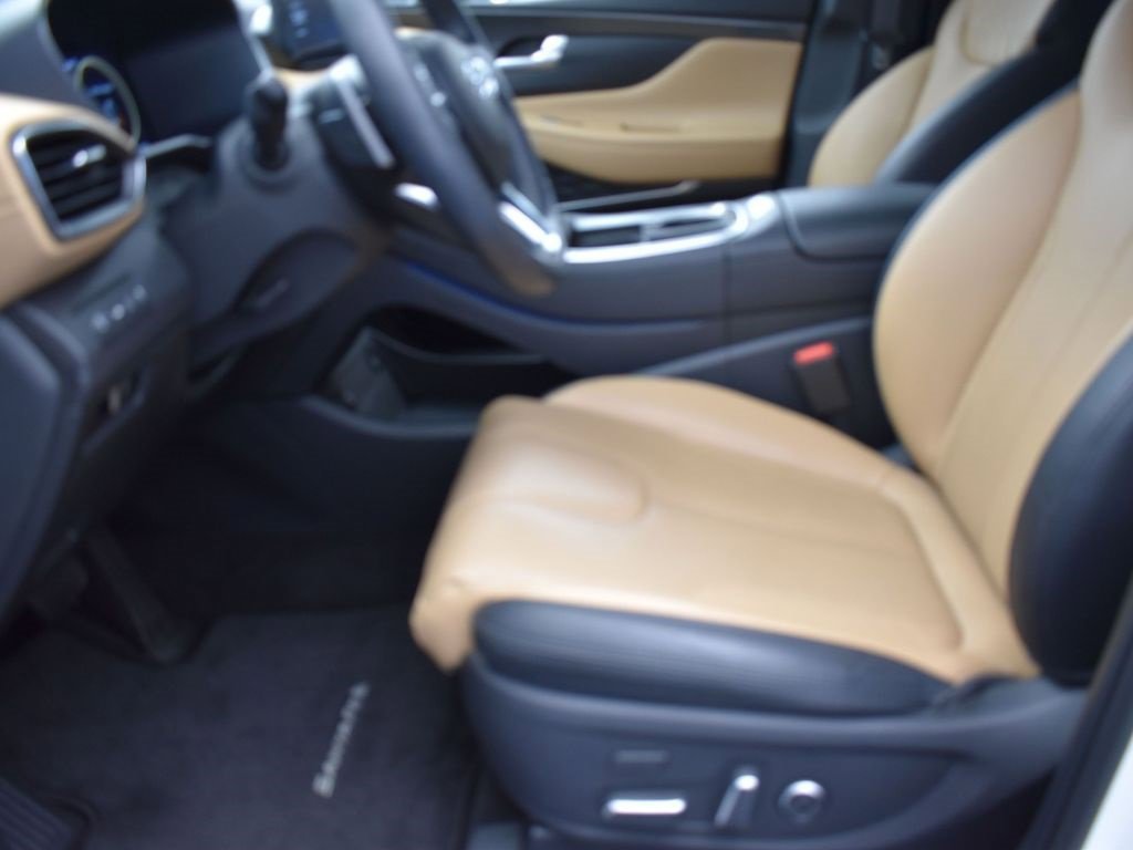 Used 2023 Hyundai Santa Fe Calligraphy image 13