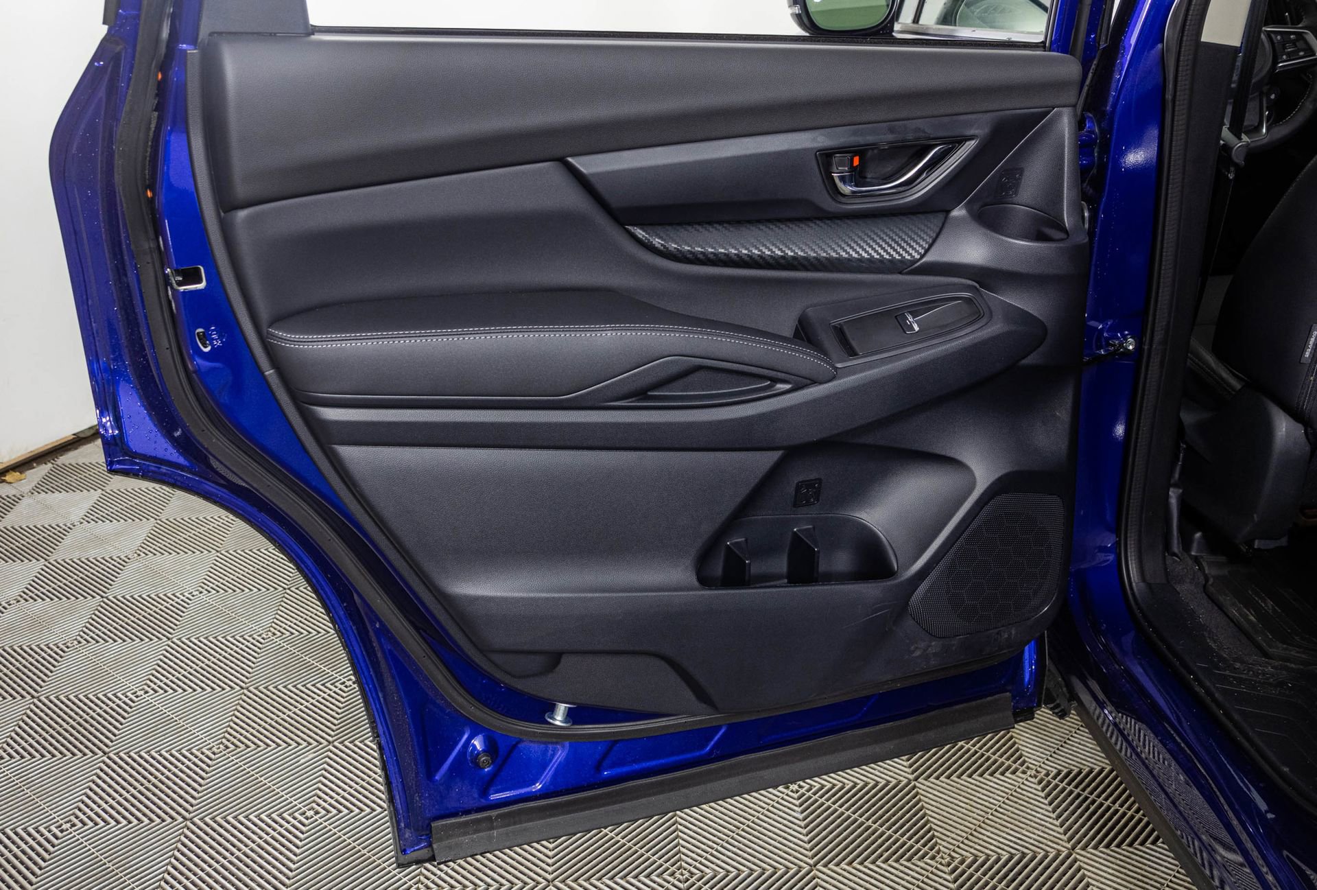 Used 2026 Subaru Ascent Premium image 40