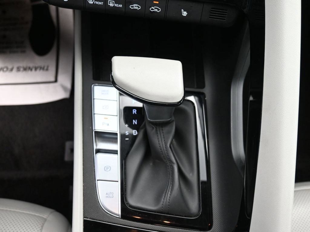 Used 2024 Hyundai Elantra Limited image 15