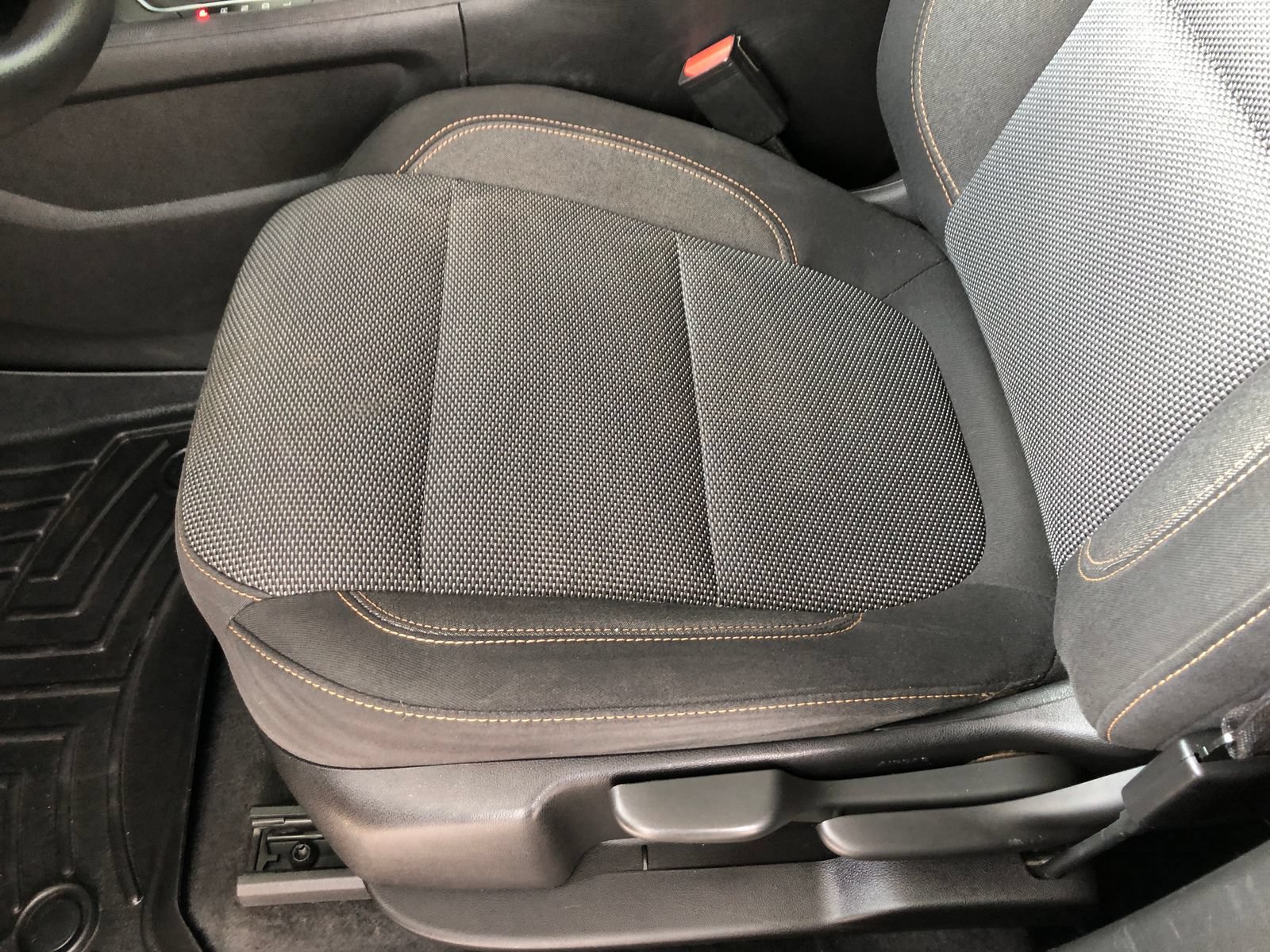 Used 2018 Chevrolet Traverse LS FWD image 21