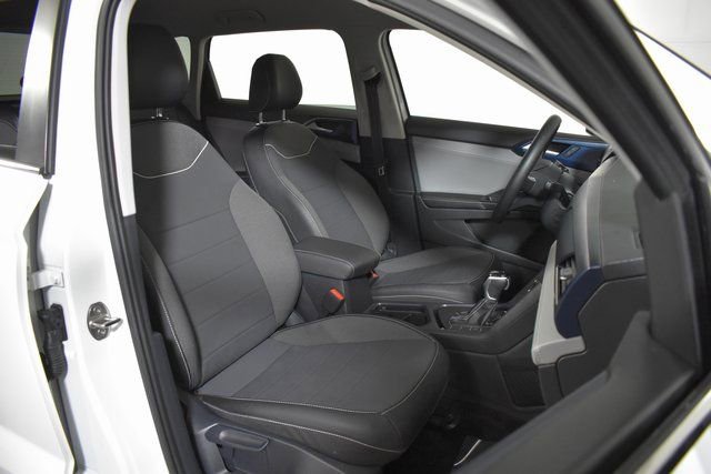 Used 2024 Volkswagen Taos SE FWD image 33