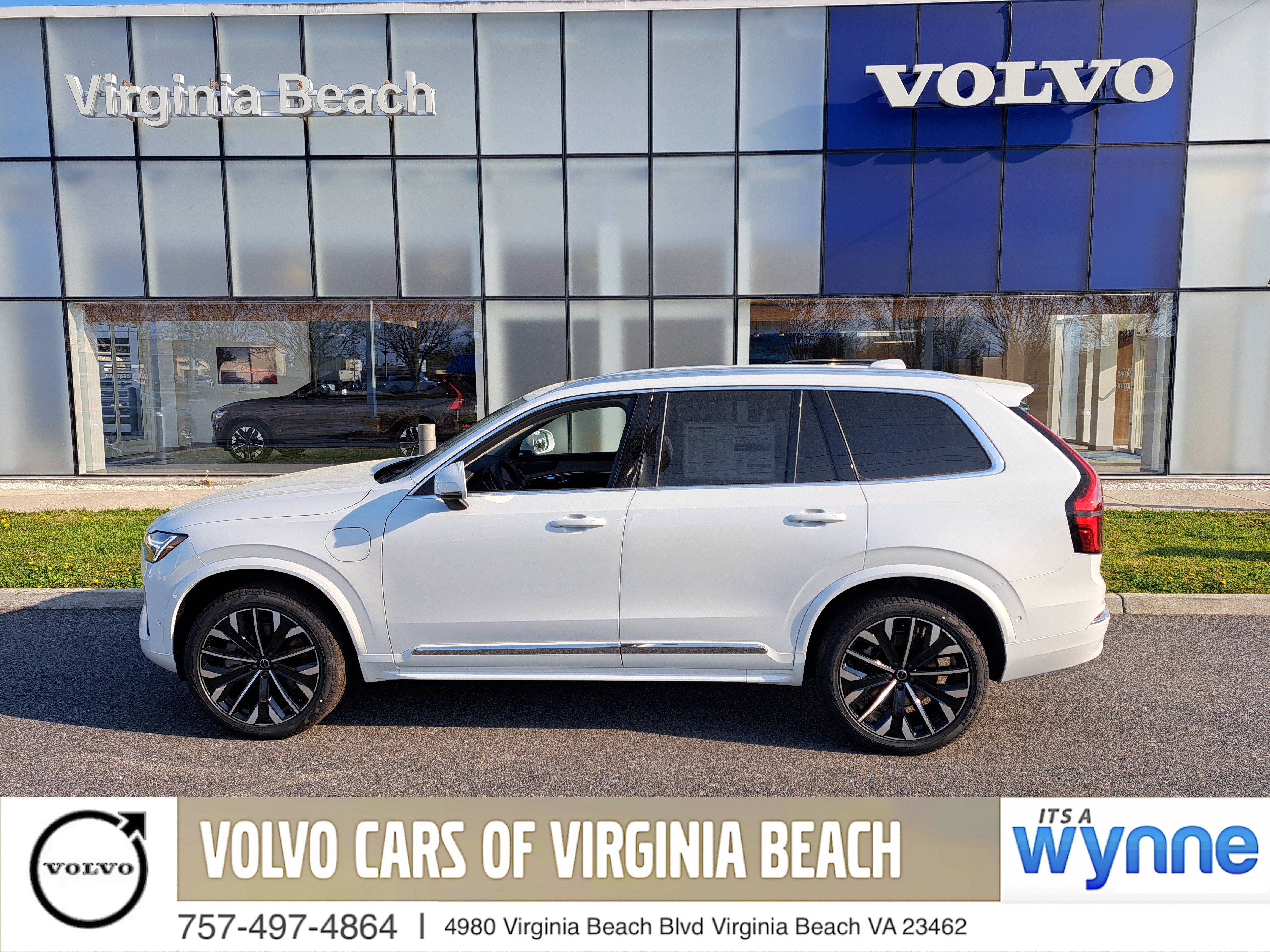 New 2026 Volvo XC90 T8 Plus AWD/4WD image 1