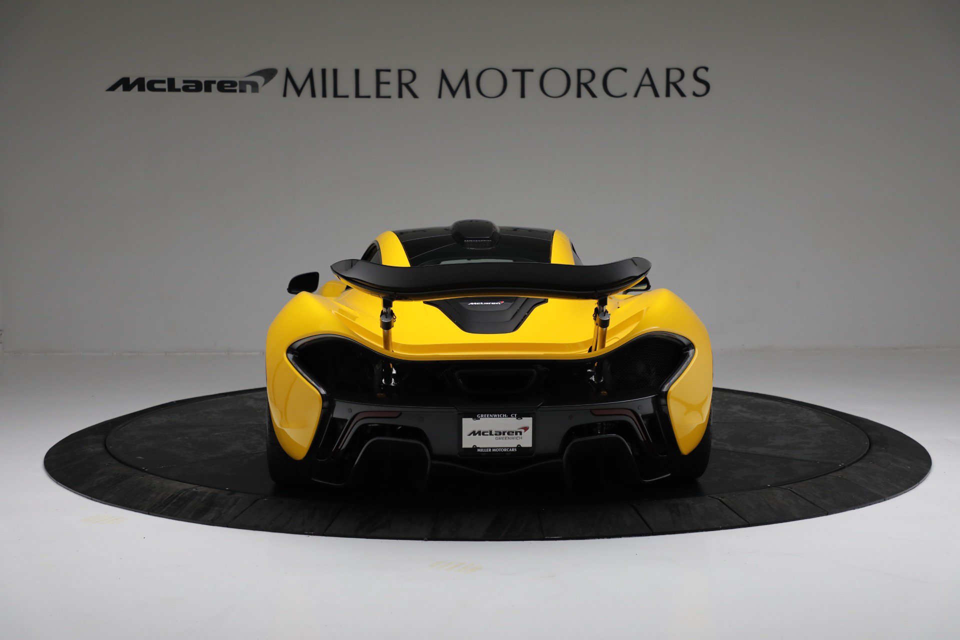Used 2015 McLaren P1 RWD image 5