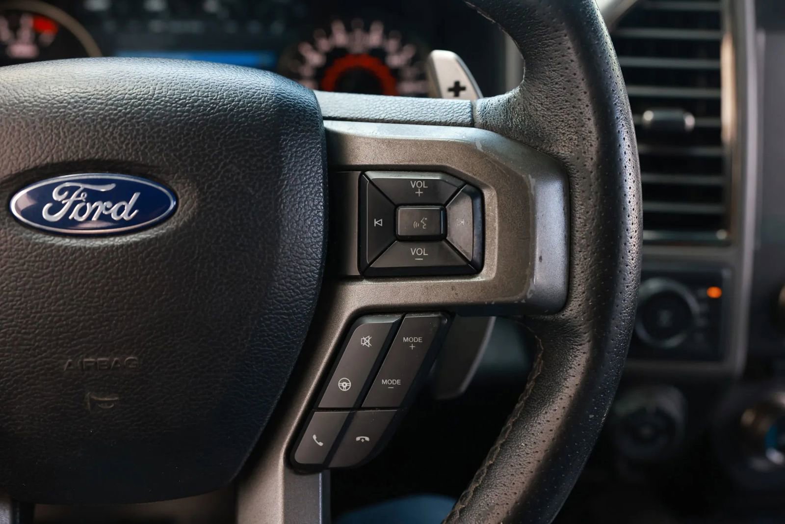 Used 2018 Ford F150 Raptor w/ Equipment Group 802A Luxury AWD/4WD image 28