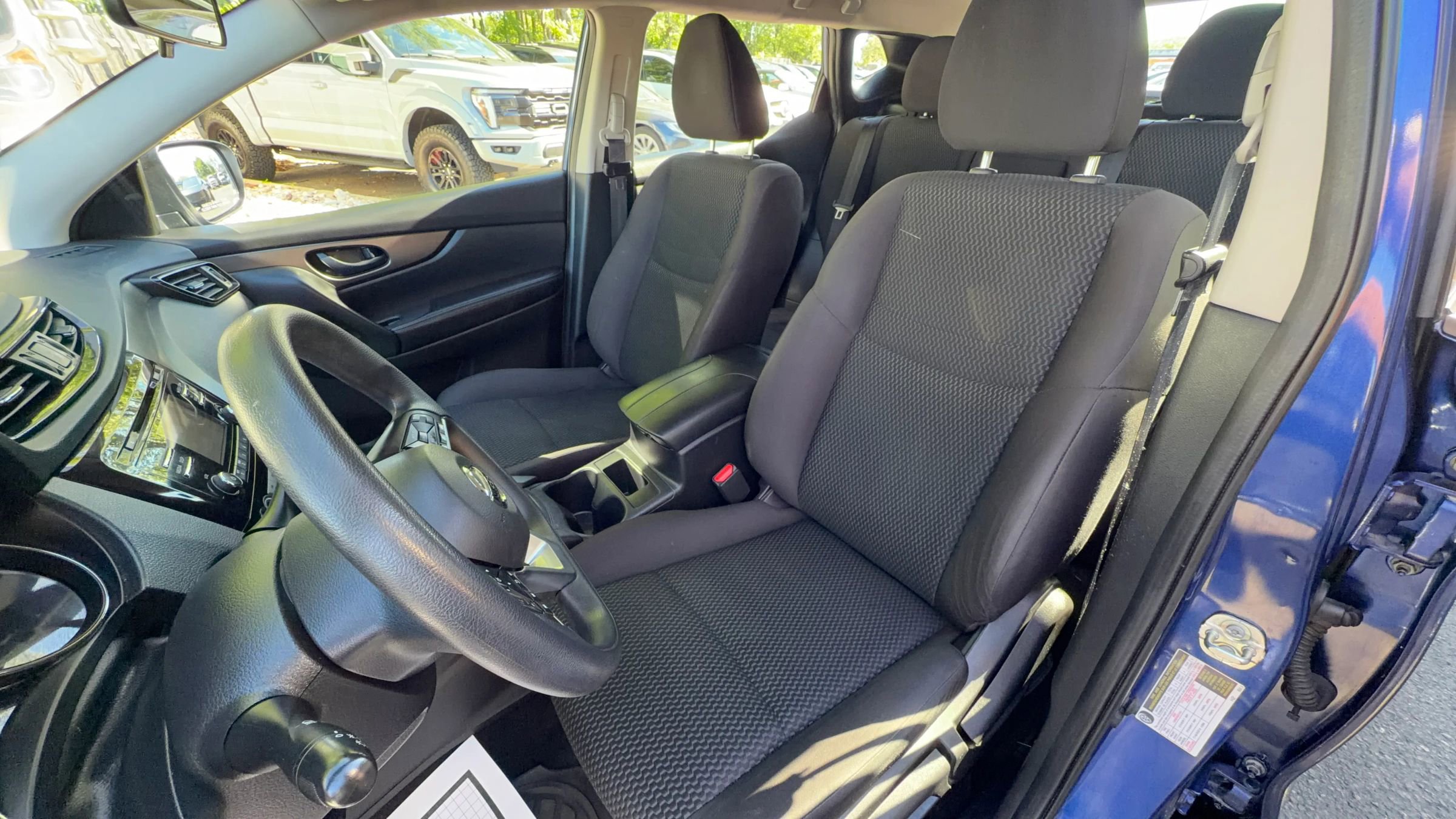 Used 2018 Nissan Rogue Sport S w/ S Appearance Package AWD/4WD image 16