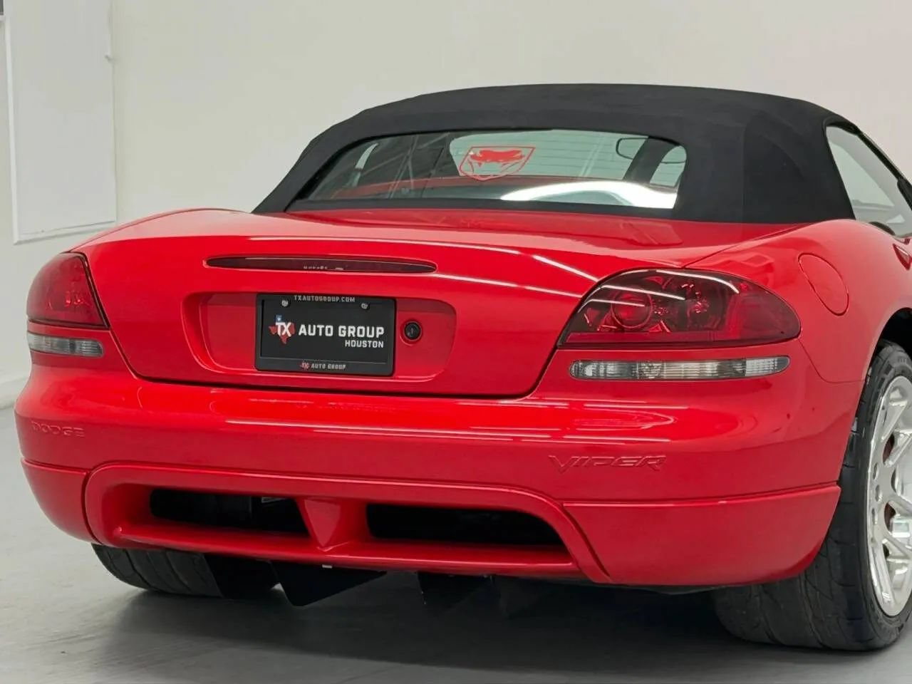 Used 2003 Dodge Viper SRT-10 RWD image 29