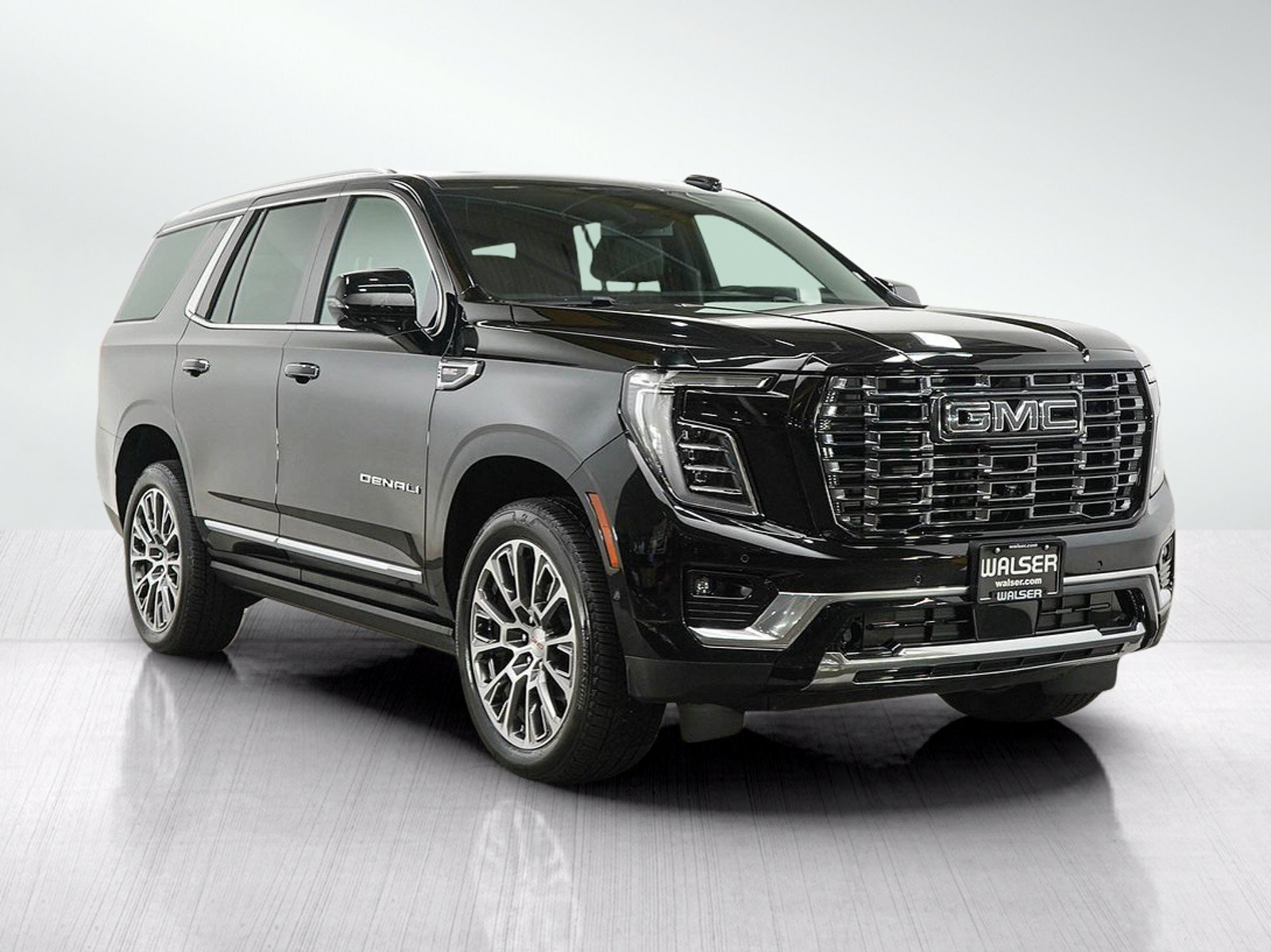 Used 2025 GMC Yukon Denali w/ Sun & Power Step Package AWD/4WD image 7