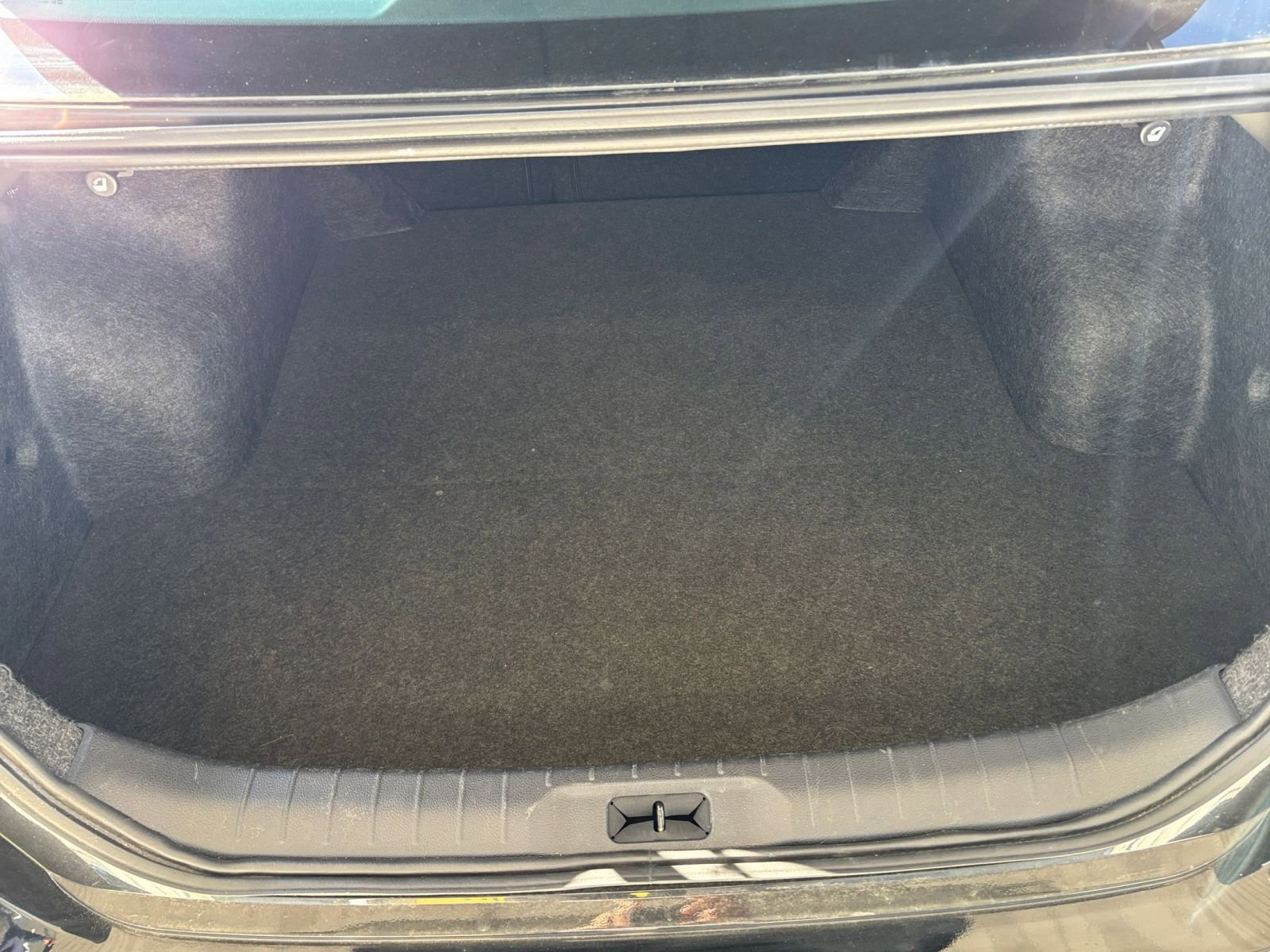 Used 2025 Nissan Altima 2.5 SV FWD image 31