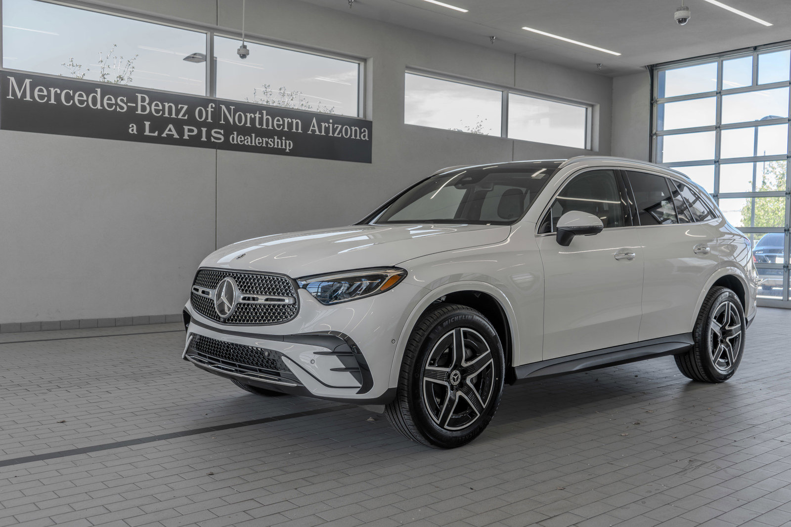 New 2025 Mercedes-Benz GLC 300 4MATIC image 3