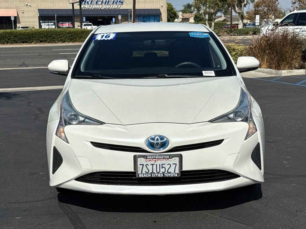 Used 2016 Toyota Prius Two w/ Preferred Accessory Package FWD image 4
