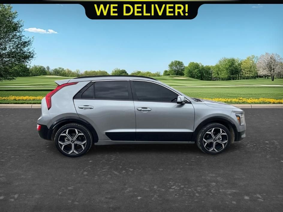 Used 2023 Kia Niro EX Touring FWD image 6