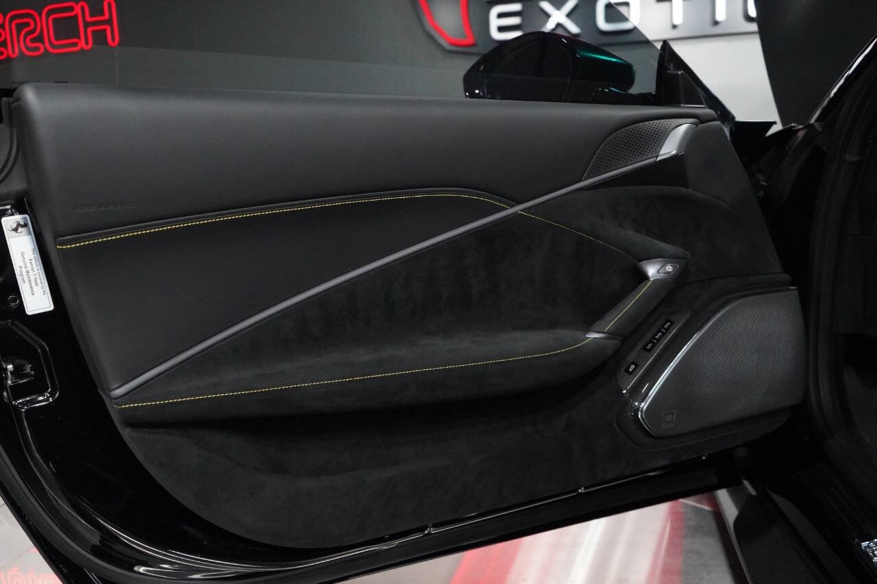 Used 2023 Ferrari Roma RWD image 77