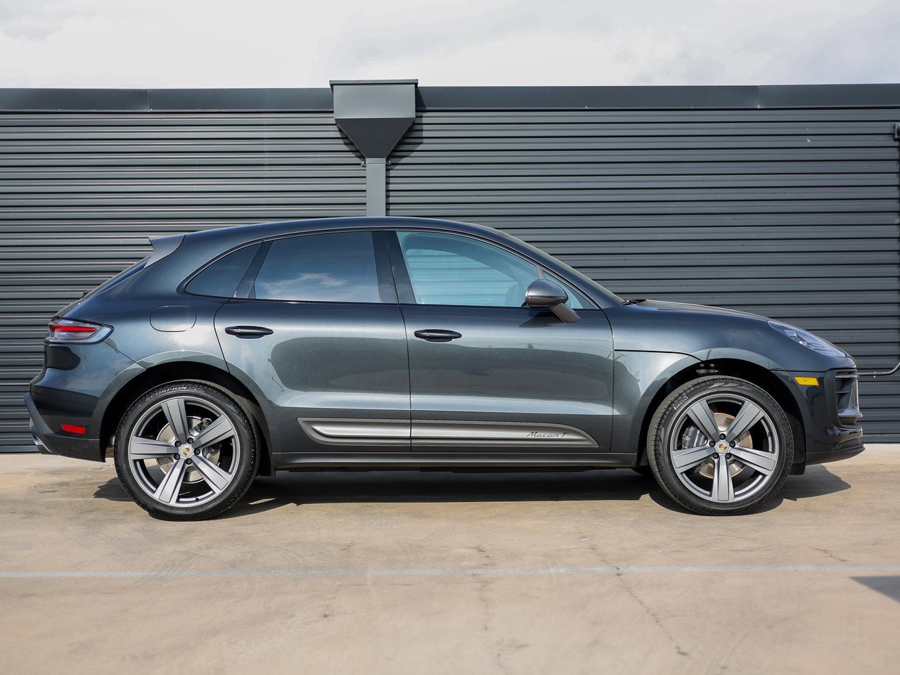 New 2026 Porsche Macan Turbo image 8