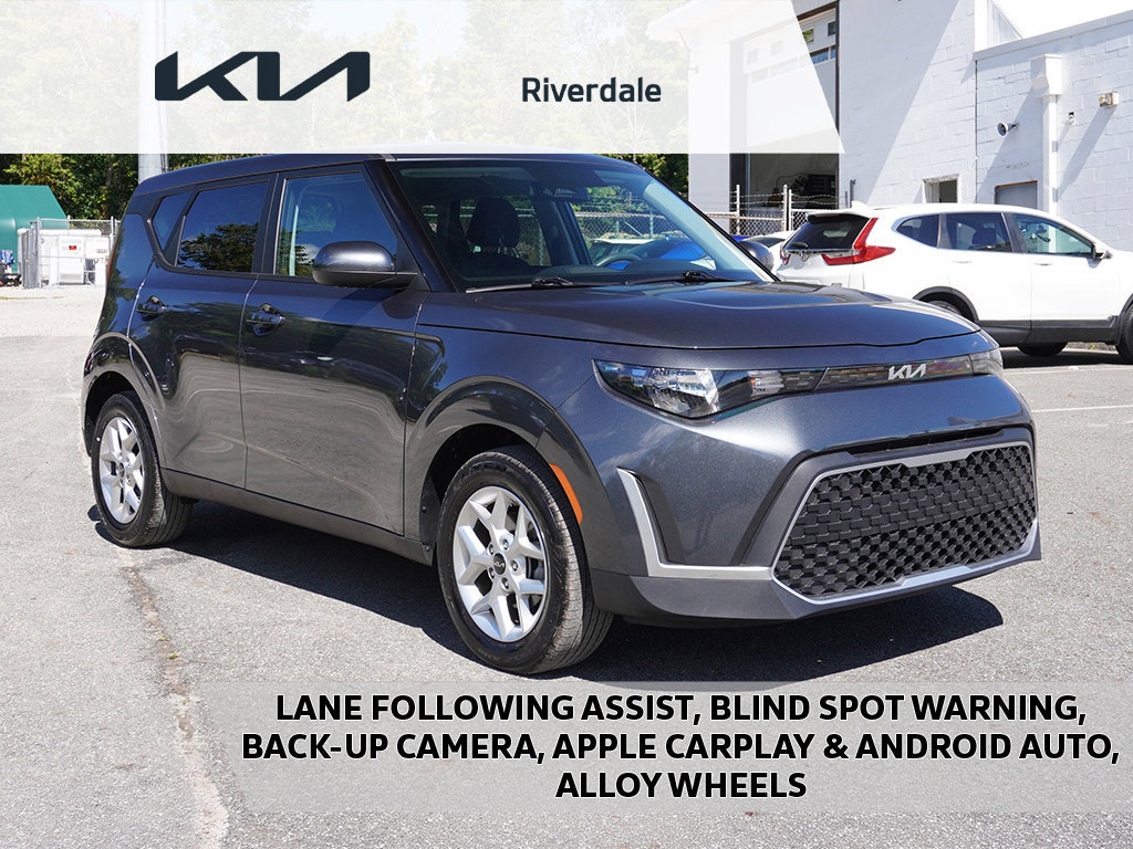 Used 2025 Kia Soul LX w/ LX Technology Package FWD image 1