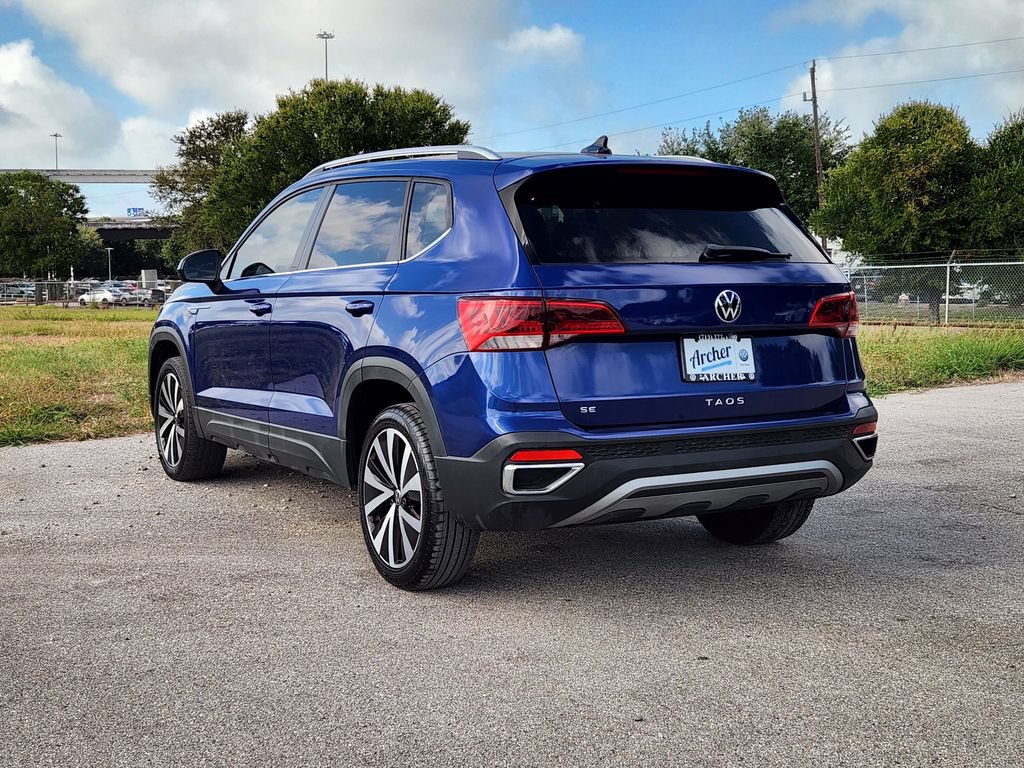 Used 2022 Volkswagen Taos SE FWD image 4
